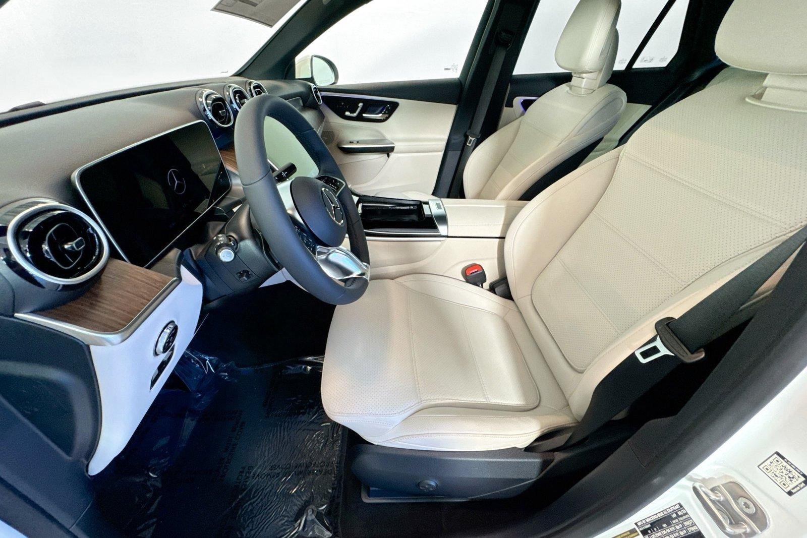 New 2026 Polar White Mercedes-Benz GLC 300 image 17