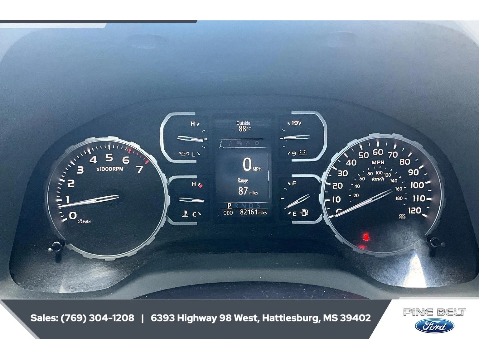 Used 2020 Cement Toyota SR5 image 15