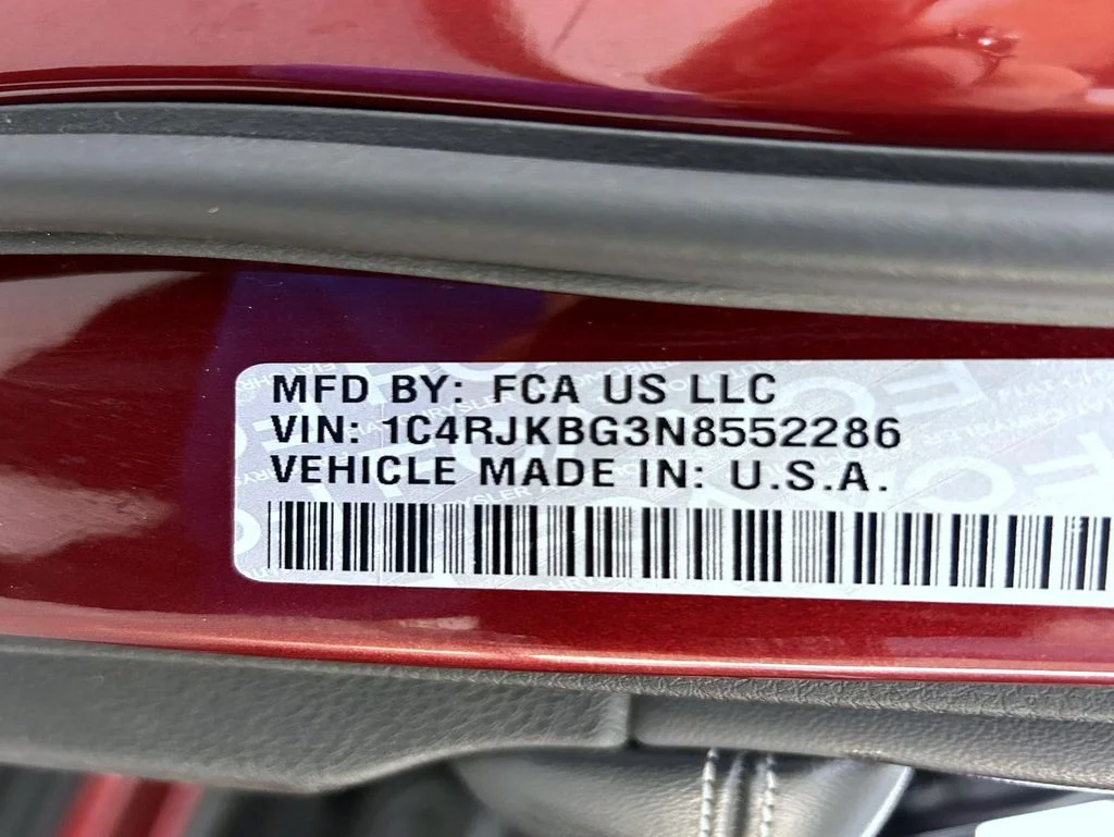 Used 2022 Red Jeep Limited image 25