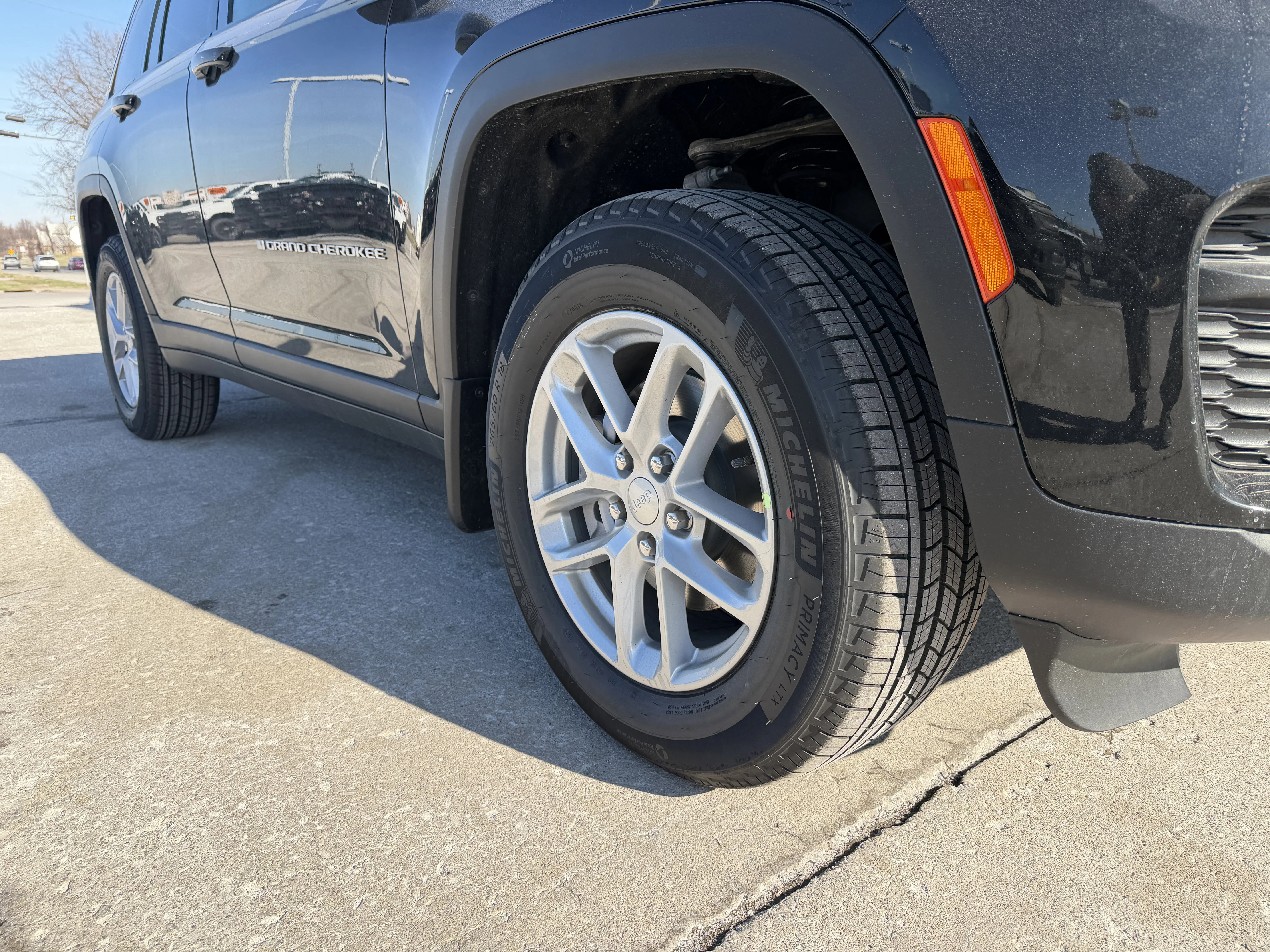 2025 Jeep Grand Cherokee Laredo - Photo 19