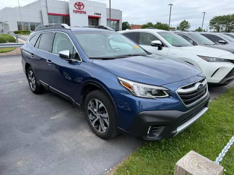 2021 Subaru Outback Touring's photo