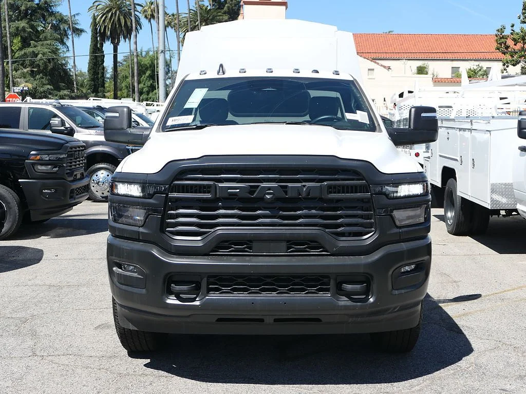 New 2026 Bright White Clearcoat RAM Tradesman image 7