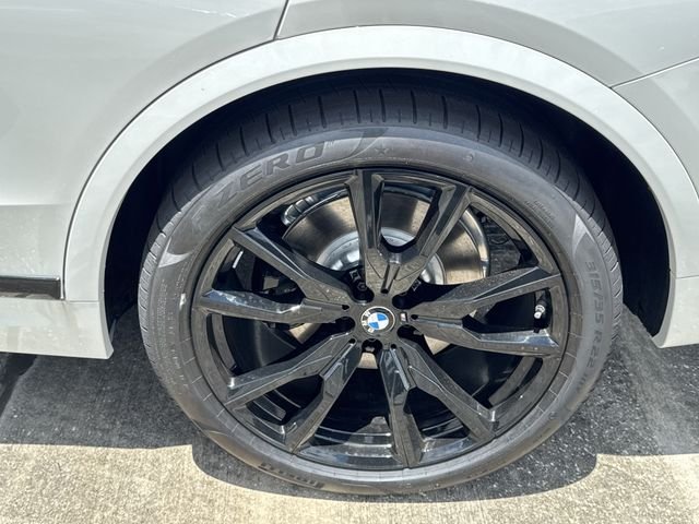New 2027 Mineral White Metallic BMW xDrive40i image 25