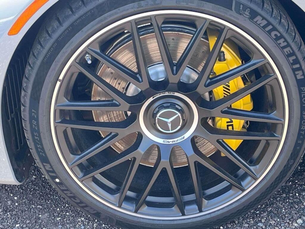 New 2026 MANUFAKTUR Alpine Grey Mercedes-Benz AMG® SL 55 image 14