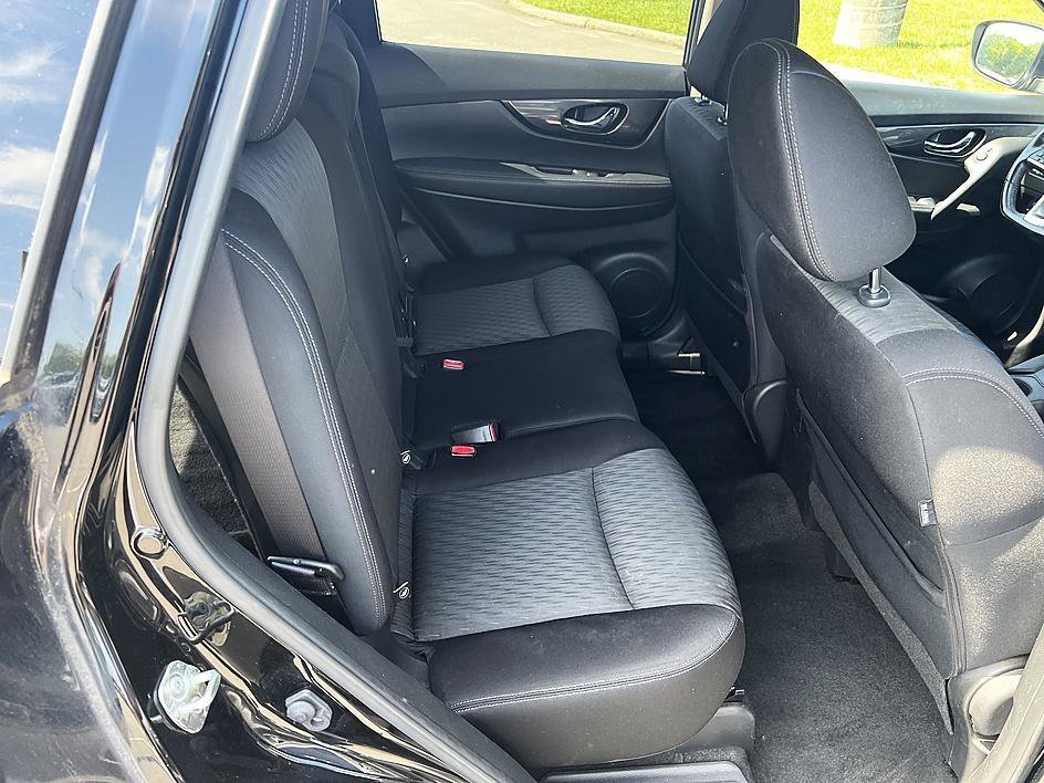 Used 2018 Caspian Blue Nissan SV image 17