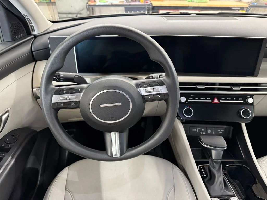 Used 2025 Gray Hyundai SEL image 18
