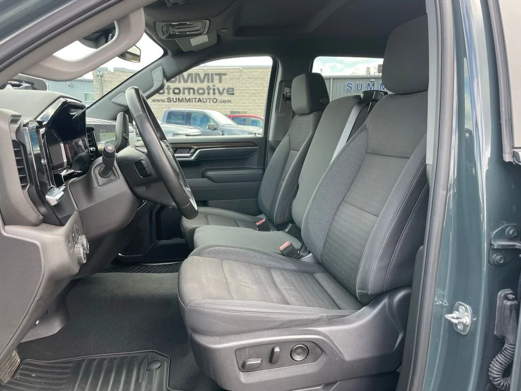 Used 2025 Cypress Chevrolet LT image 8