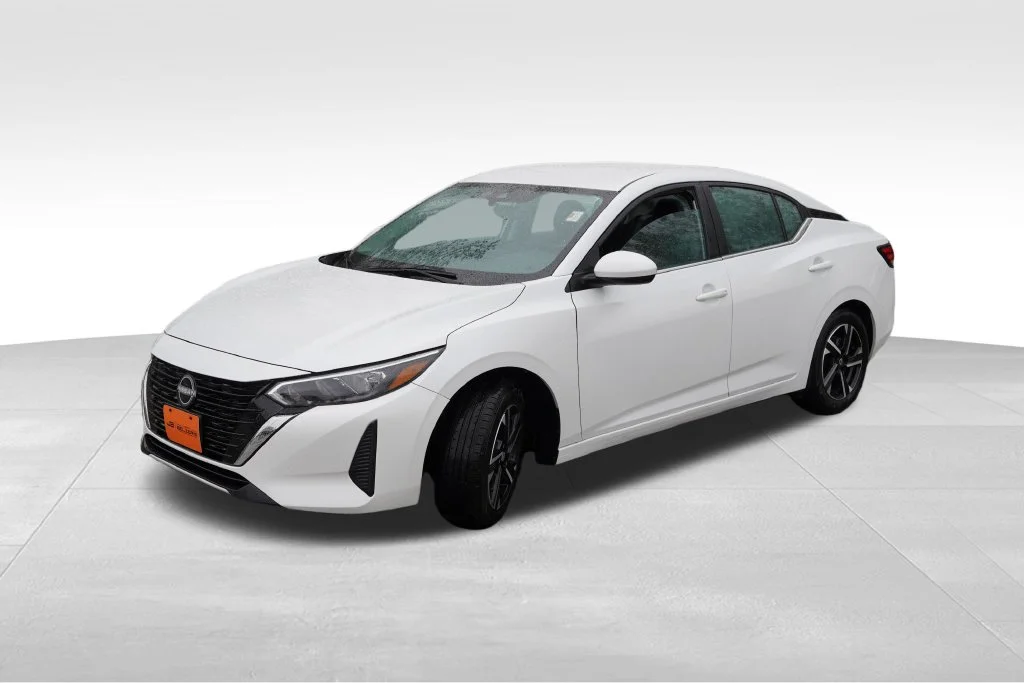 Used 2025 Aspen White Tricoat Nissan SV image 11