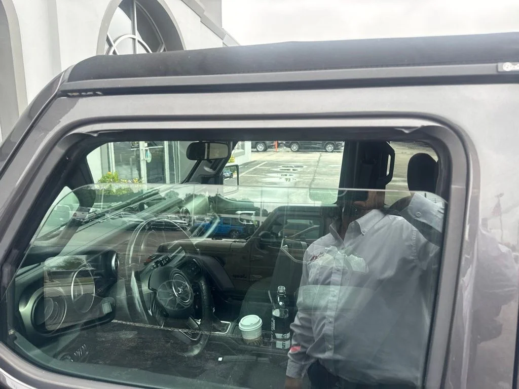 Used 2019 Gray Jeep Unlimited Sport S image 4