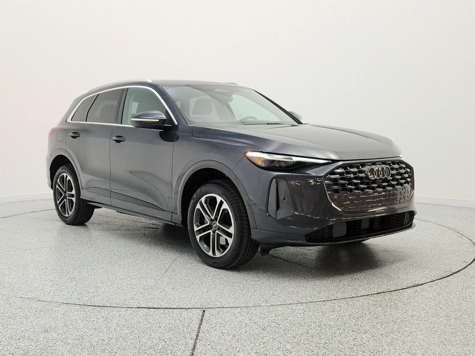 Used 2025 Tambora Gray Metallic Audi Premium Plus 2.0 TFSI quattro image 3