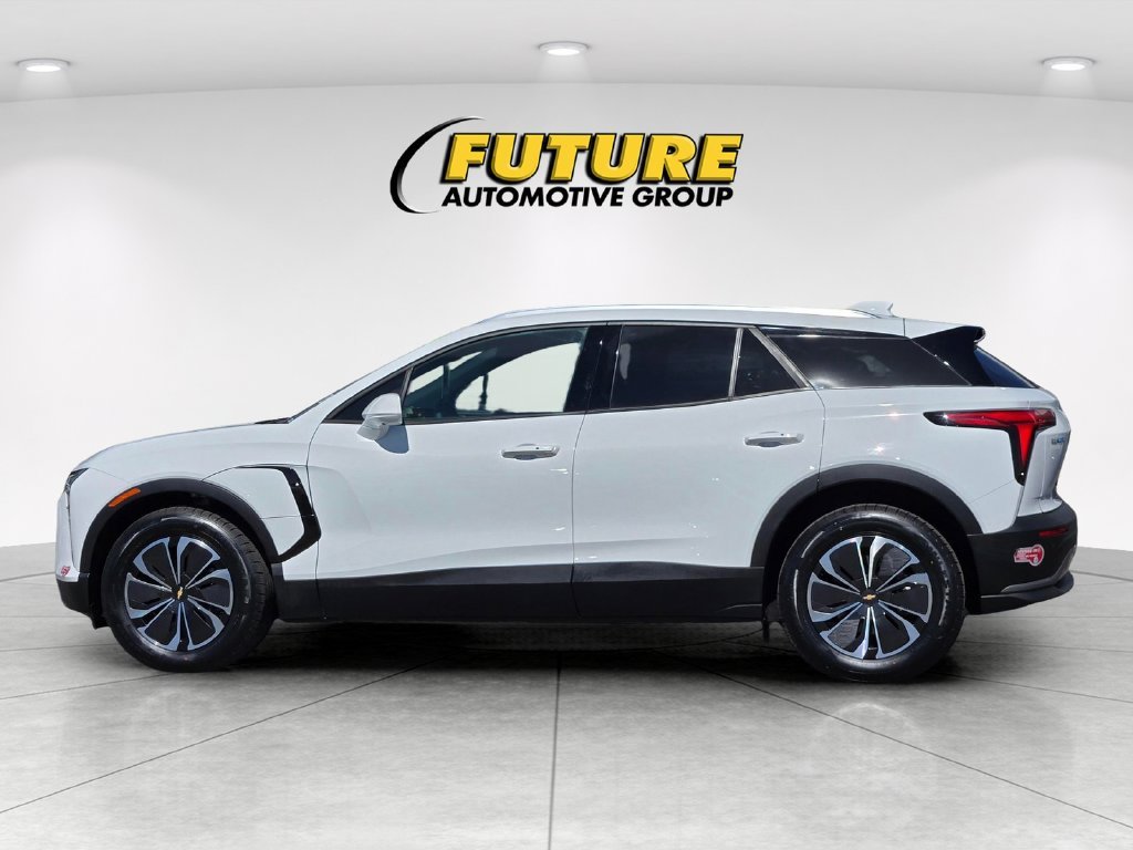 Used 2024 White Chevrolet LT image 7