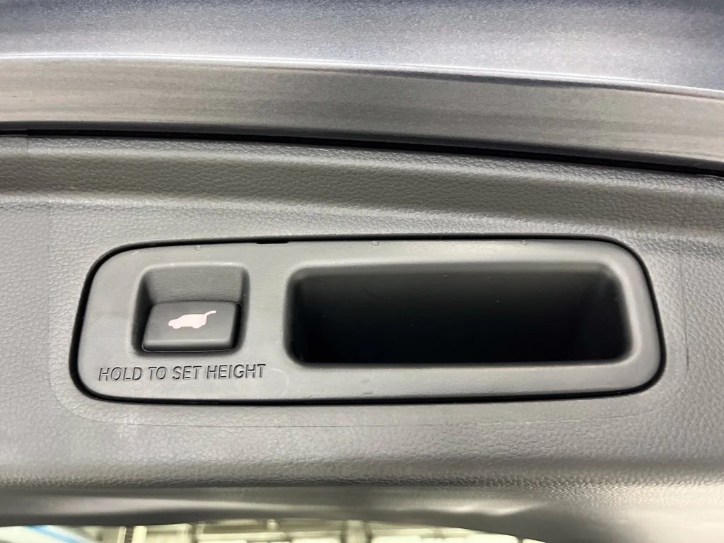 Used 2026 Meteorite Gray Metallic Honda EX-L image 32