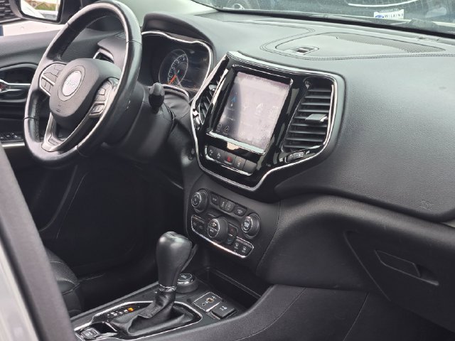 Used 2020 Gray Jeep Limited image 7