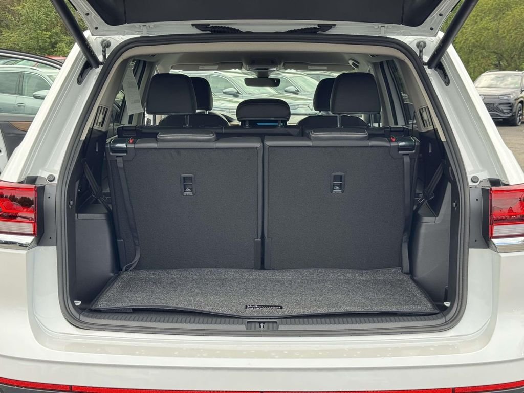2026 Volkswagen Atlas SE w/Tech - Photo 29
