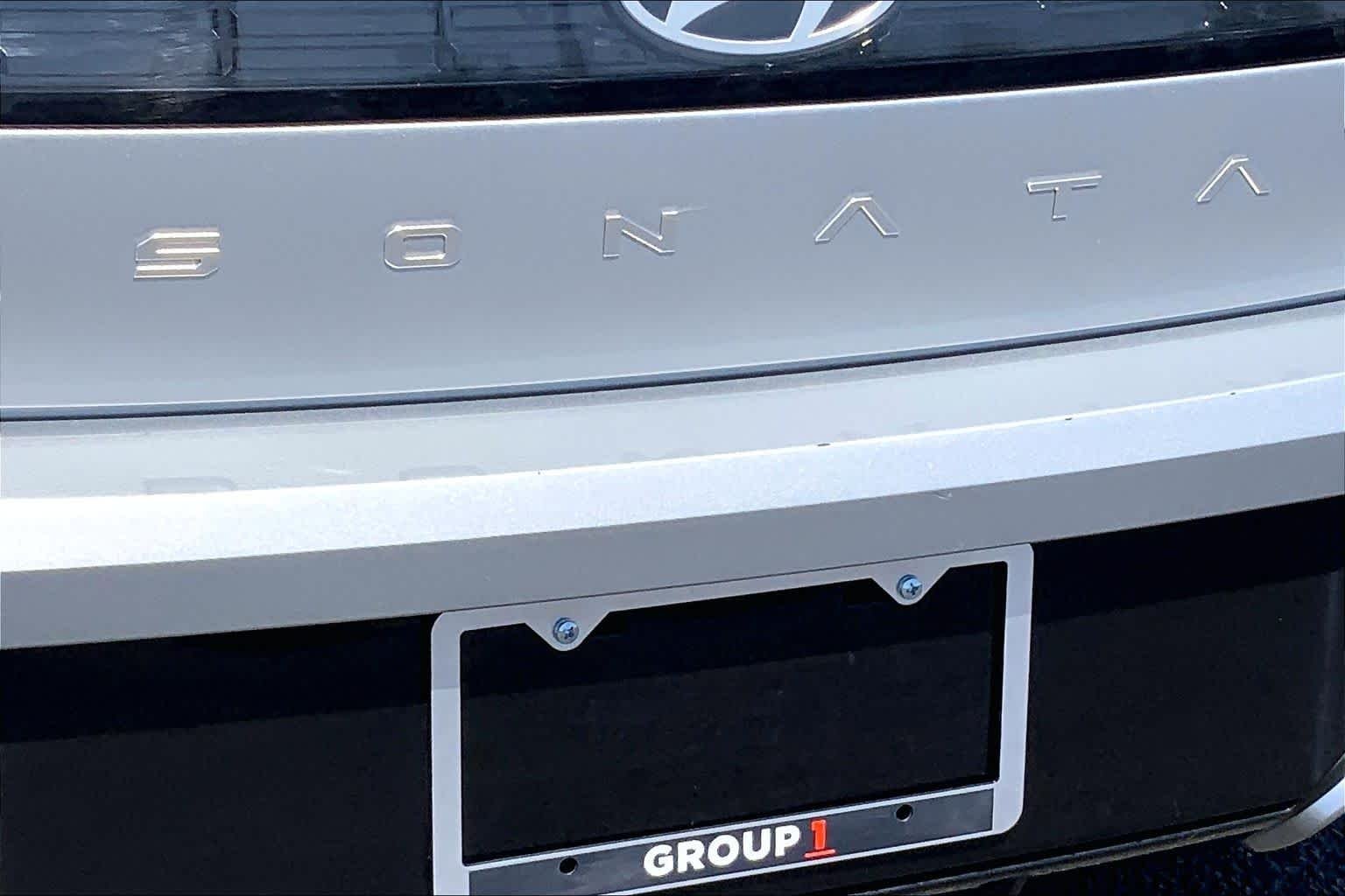 Used 2025 Aero Silver Hyundai SEL image 31