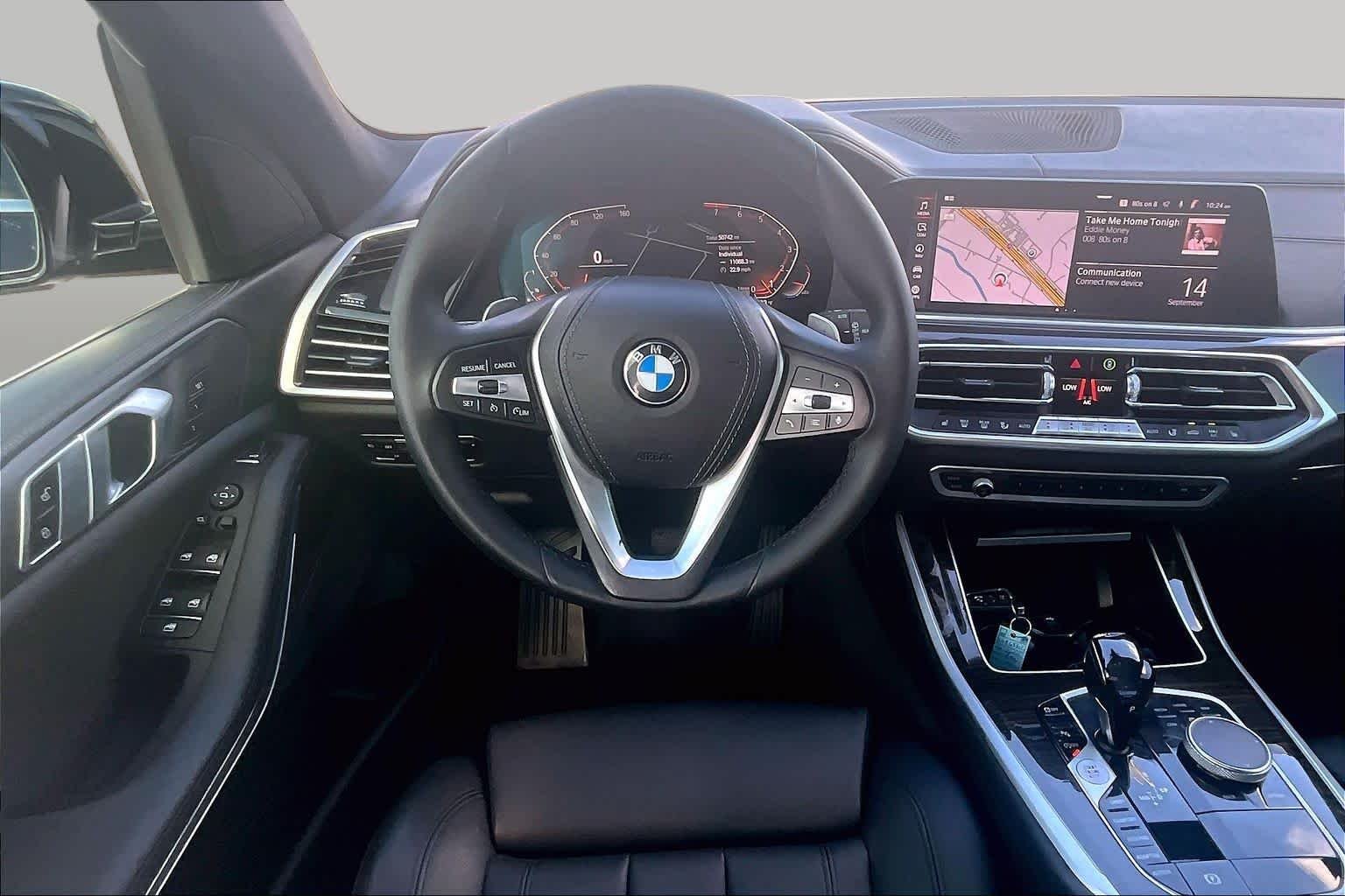 Used 2020 Jet Black BMW sDrive40i image 5