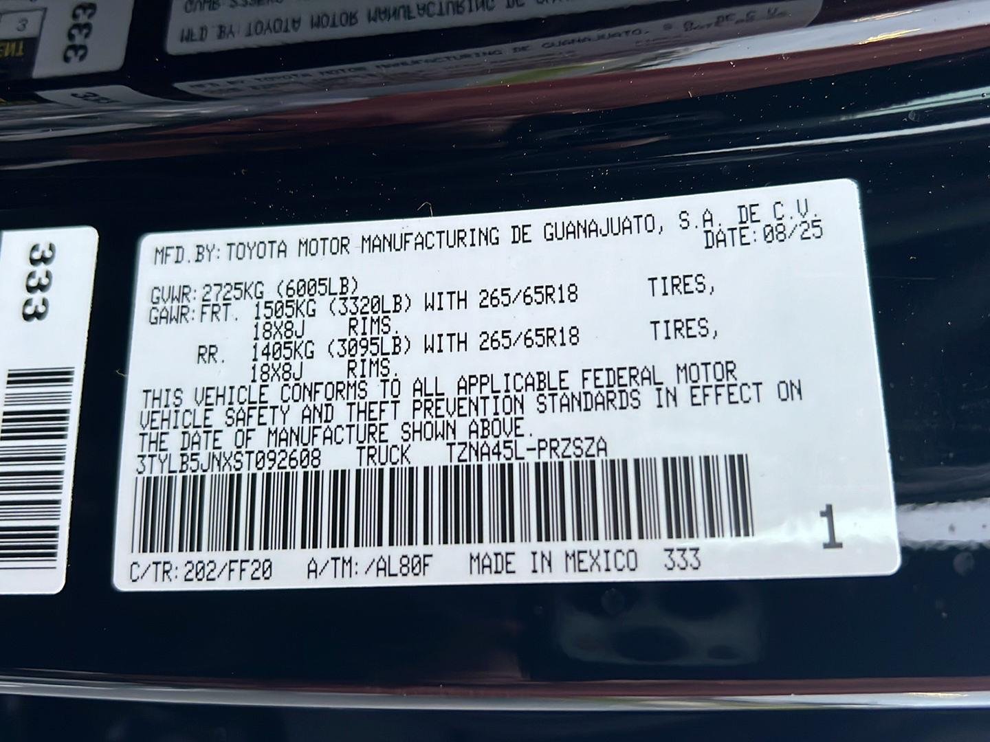 2025 Toyota Tacoma SR5 - Photo 37