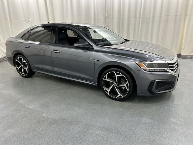 2022 Volkswagen Passat R-Line
