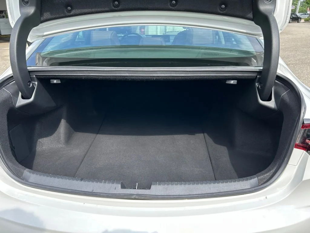 Used 2023 White Acura Advance image 22