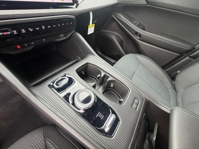 New 2026 Bright White Clear-Coat Exterior Paint Jeep Laredo image 22