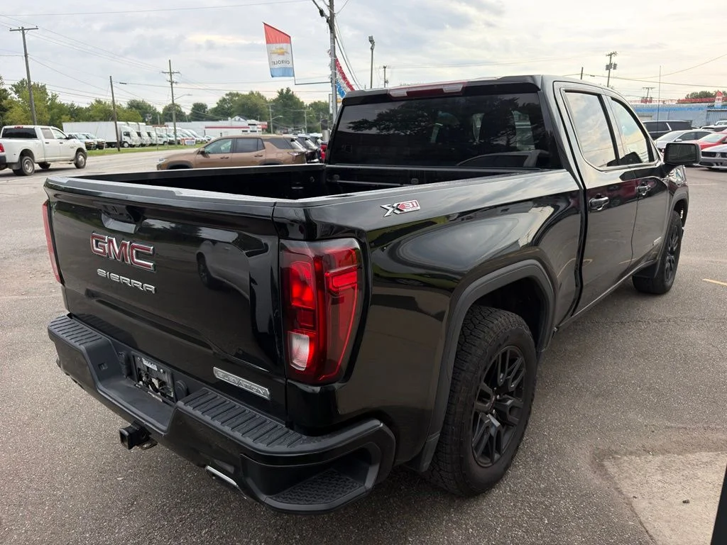 Used 2022 Black GMC Elevation image 8