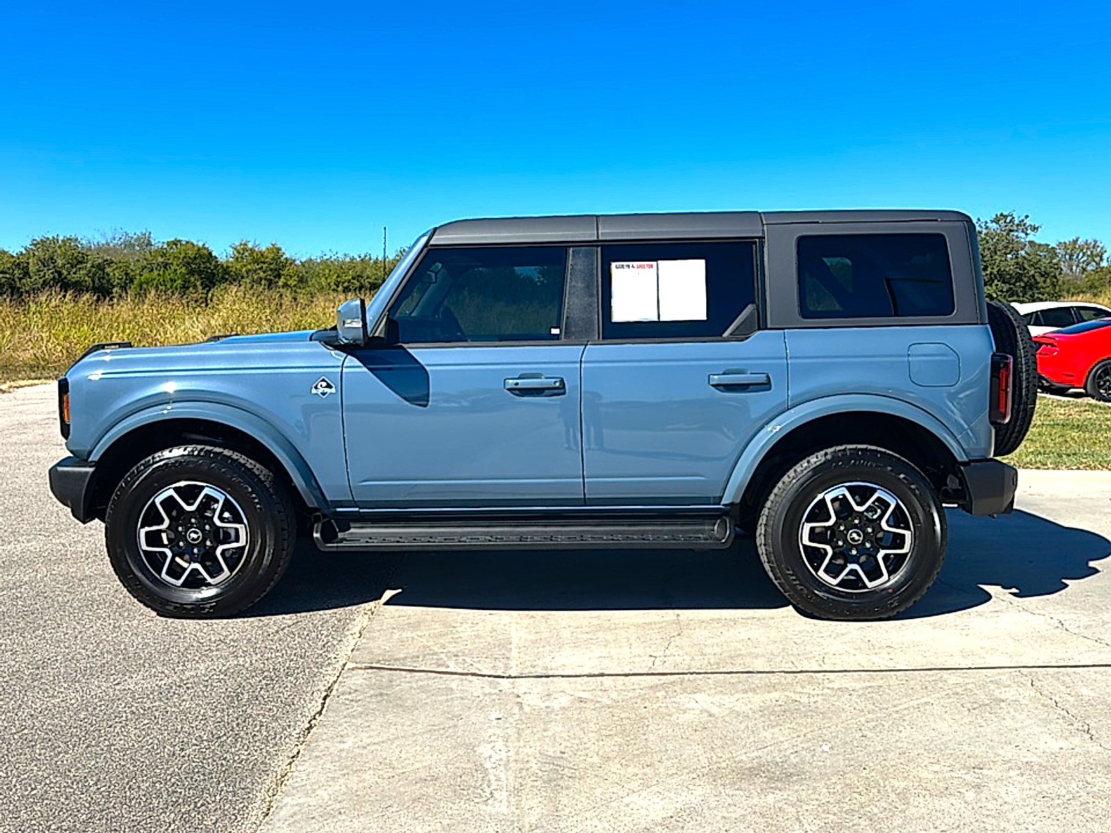 Used 2025 Azure Gray Metallic Tri-Coat Ford Outer Banks image 5