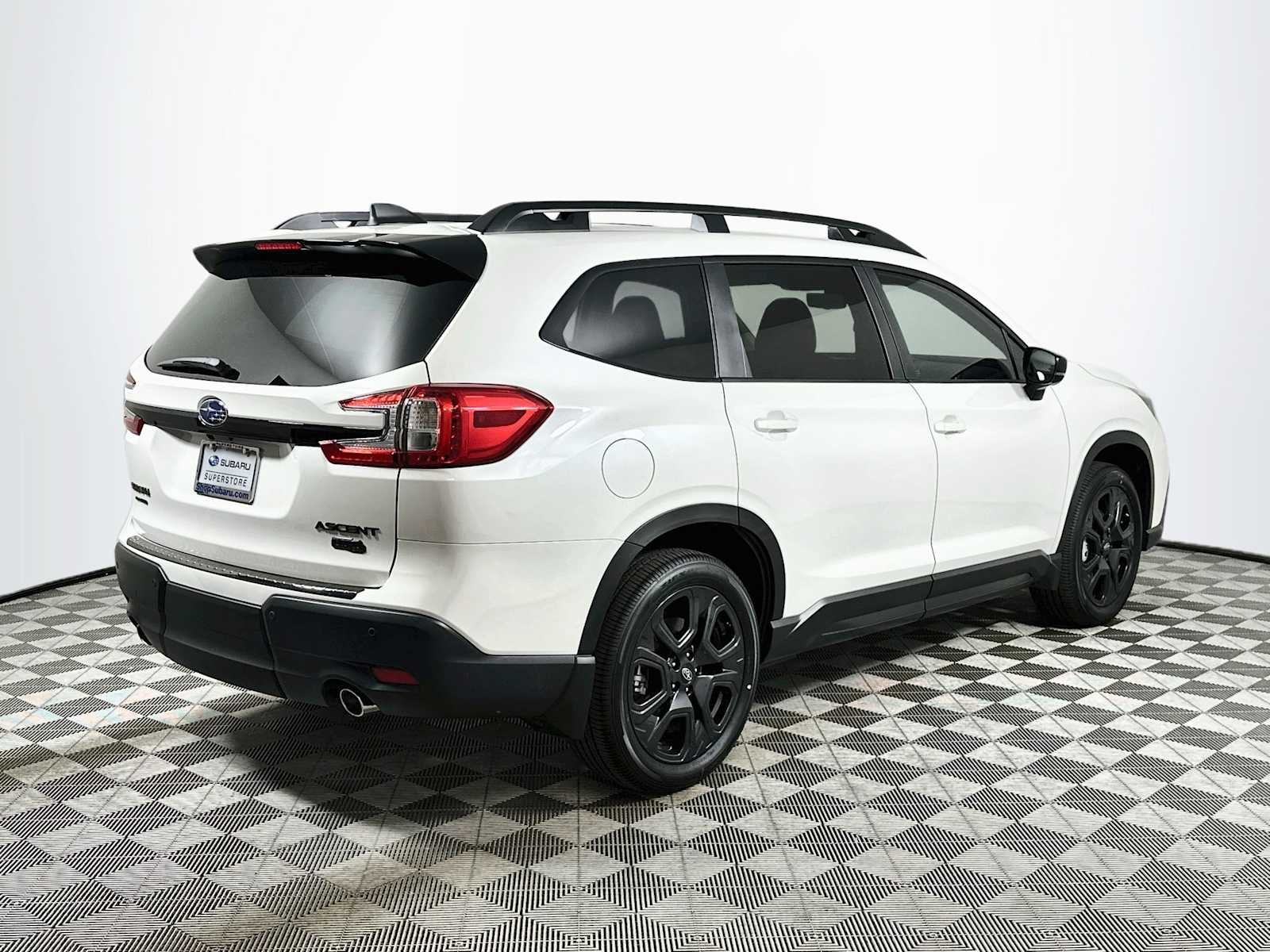 New 2026 CRYSTAL WHITE PEARL Subaru Onyx Edition Touring 7-Passenger image 7