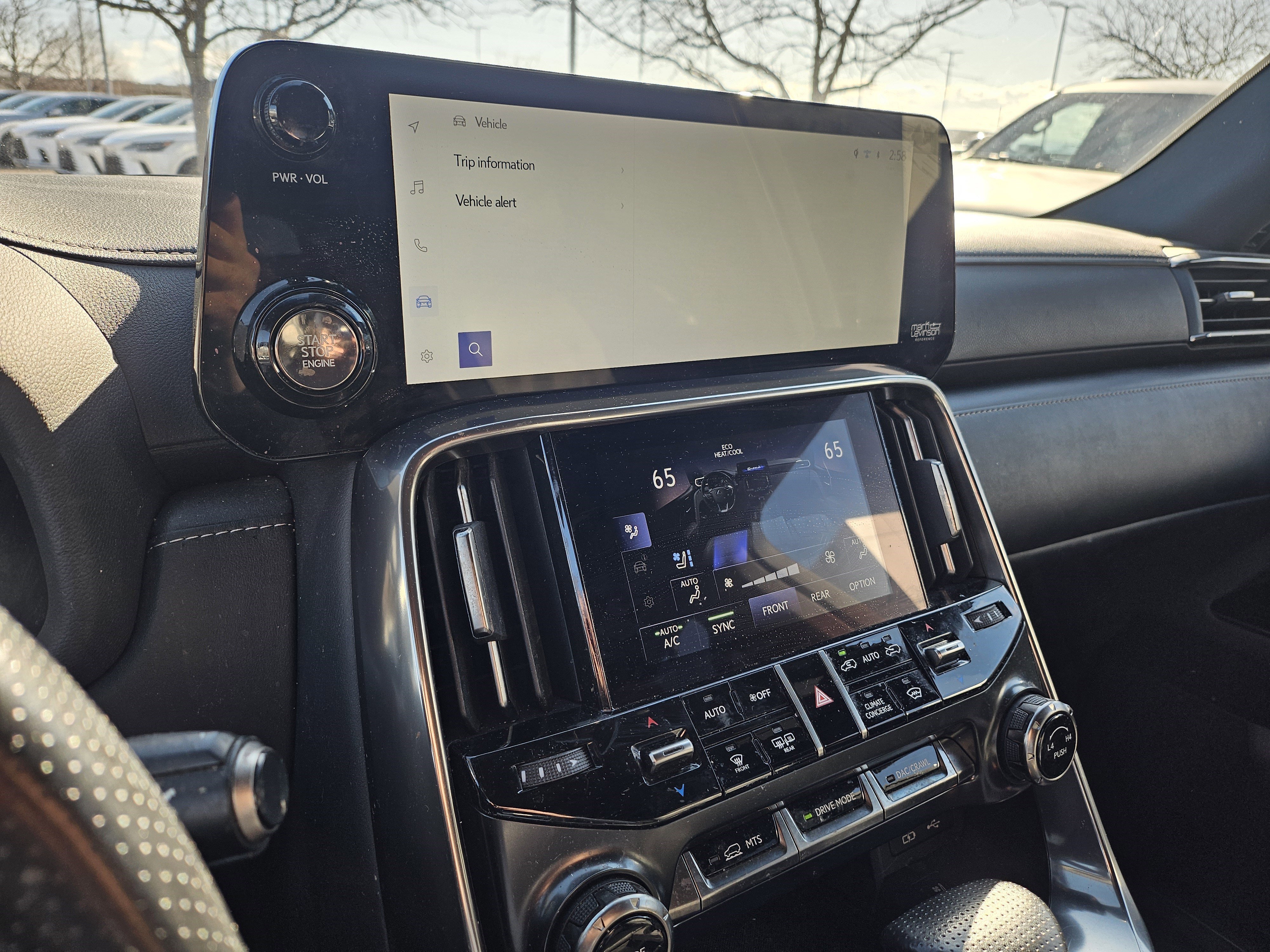 Used 2023 Ultra White Lexus 600 F SPORT image 13
