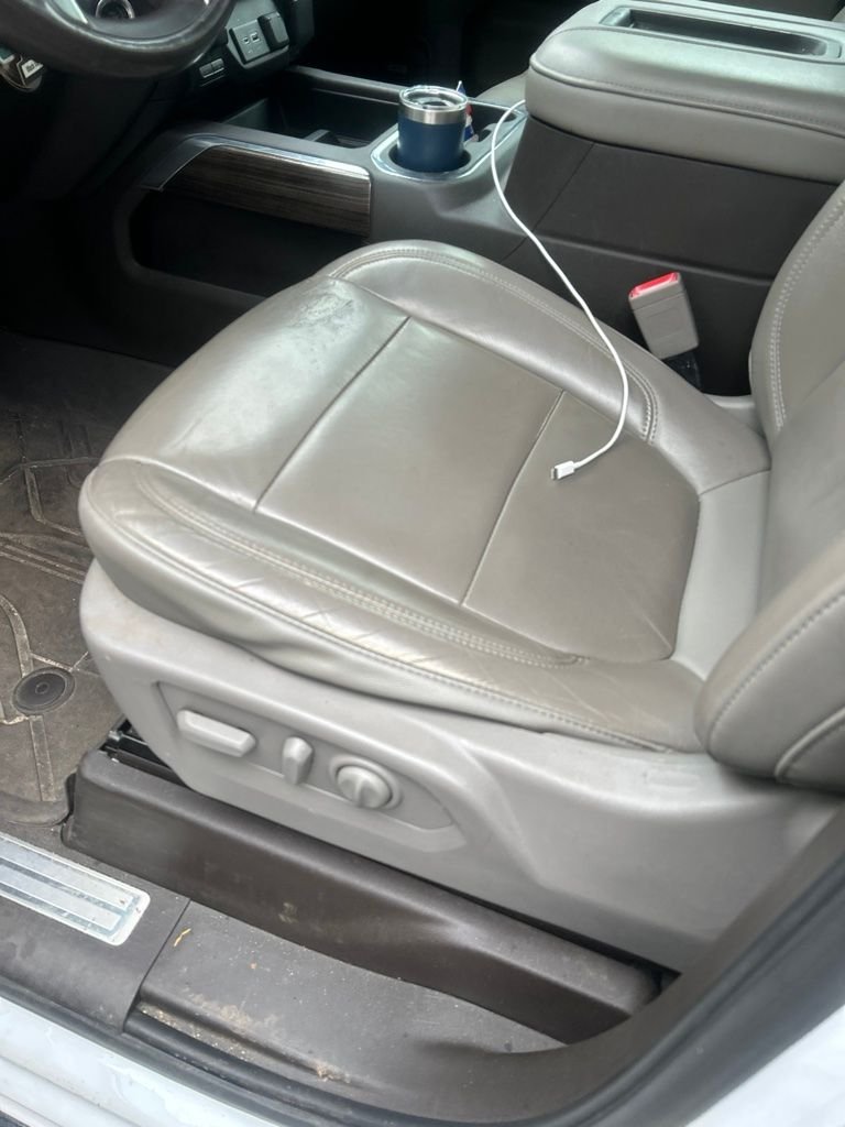 Used 2019 Summit White Chevrolet RST image 9
