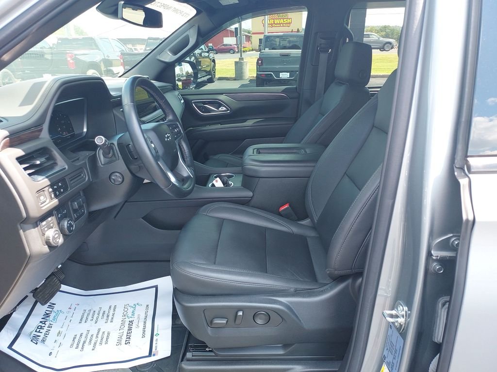 Used 2023 Gray Chevrolet Z71 image 13