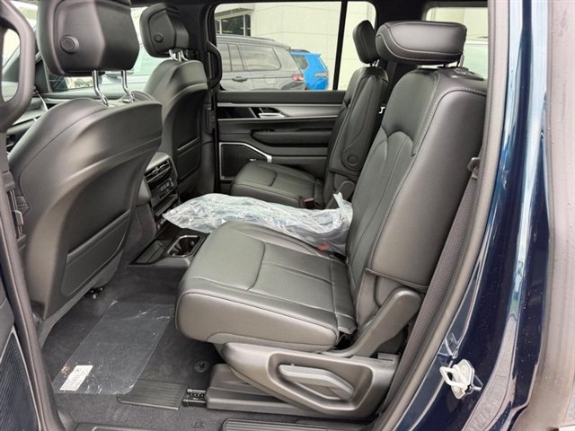 New 2026 Fathom Blue Pearl-Coat Exterior Paint Jeep Upland image 11