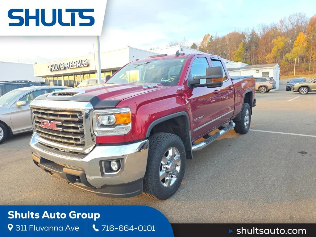 Used 2018 RED QUARTZ TINTCOAT GMC SLE image 1