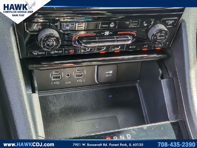 Used 2025 White Jeep Laredo image 21