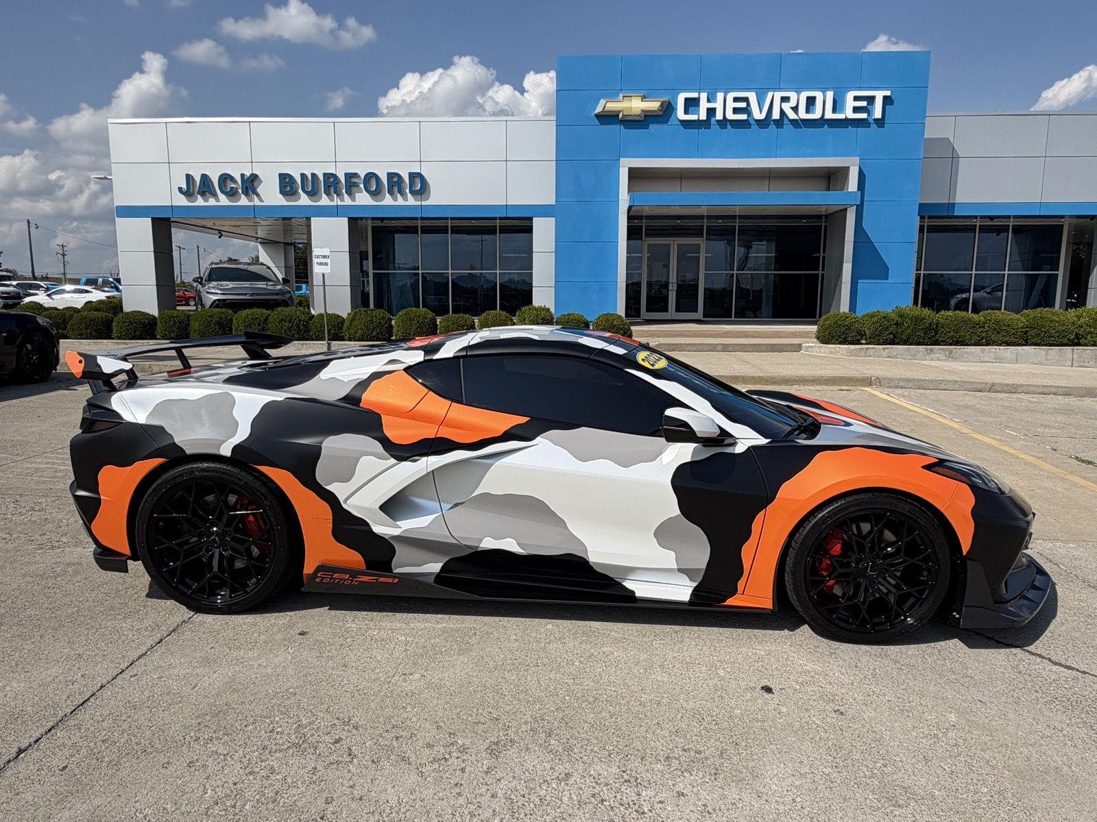 Used 2022 ARCTIC WHITE Chevrolet 3LT image 36