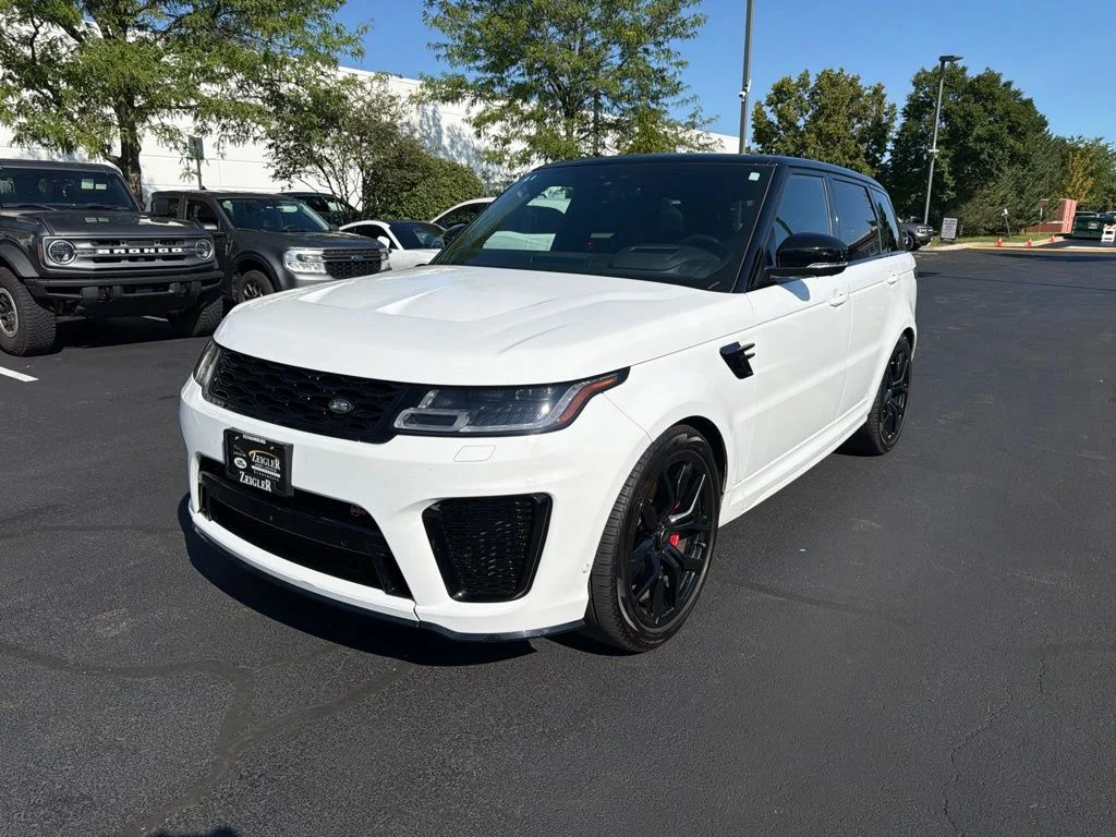 Used 2022 Fuji White Land Rover SVR image 1