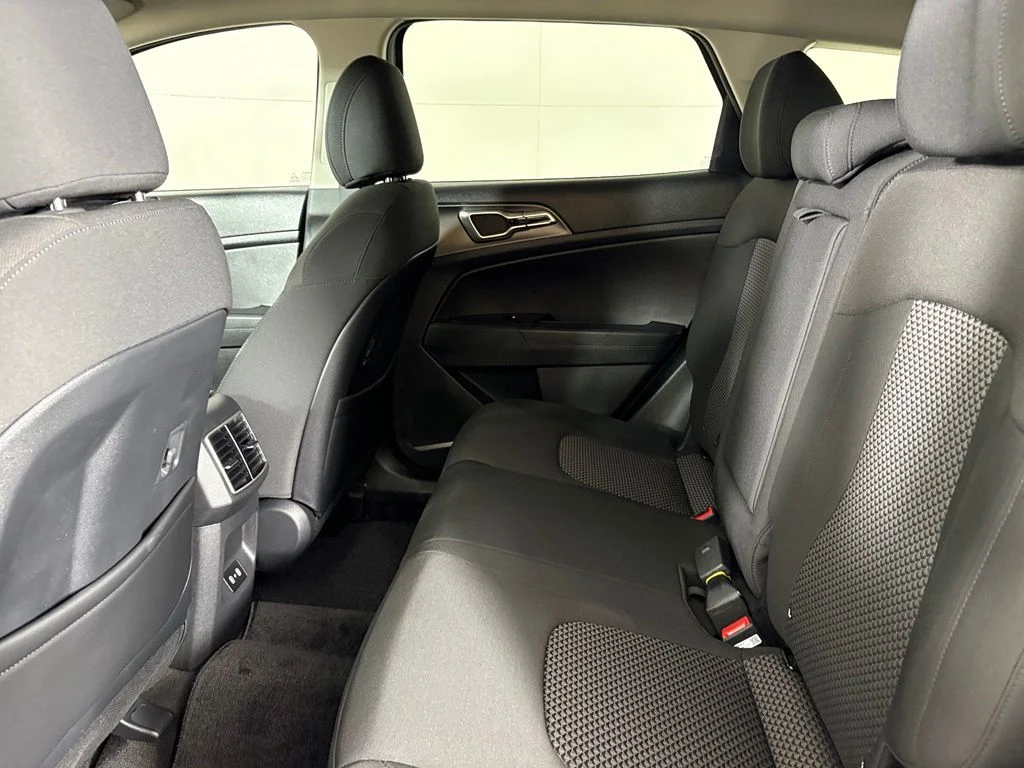 New 2027 Wolf Gray Kia S image 35
