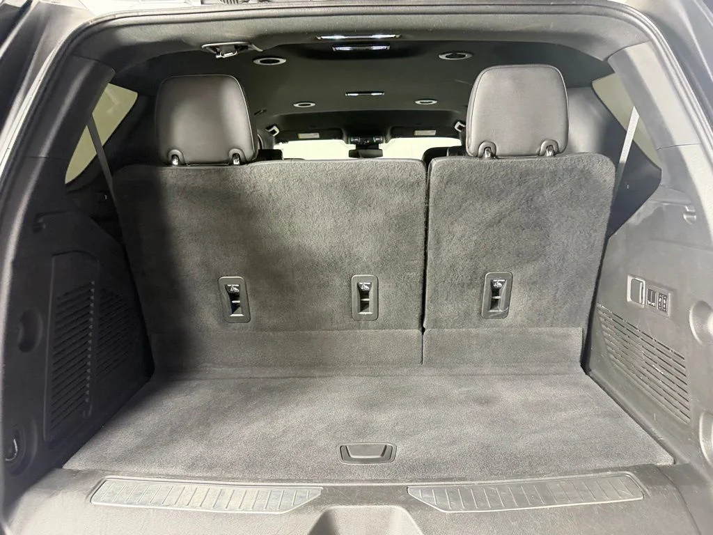2023 GMC Yukon AT4 - Photo 33