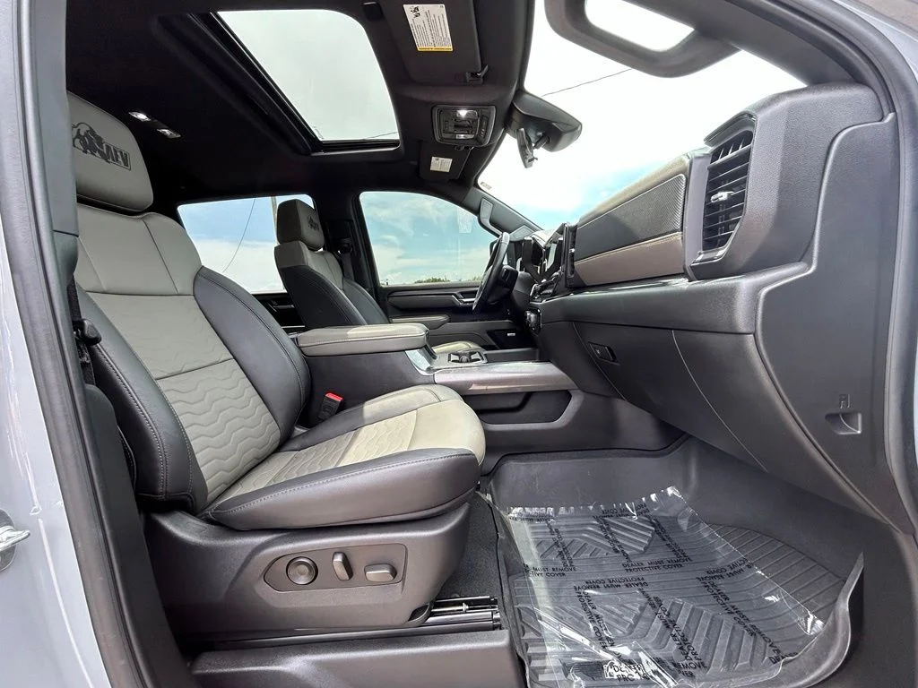 Certified Used 2025 Slate Gray Metallic Chevrolet ZR2 image 31