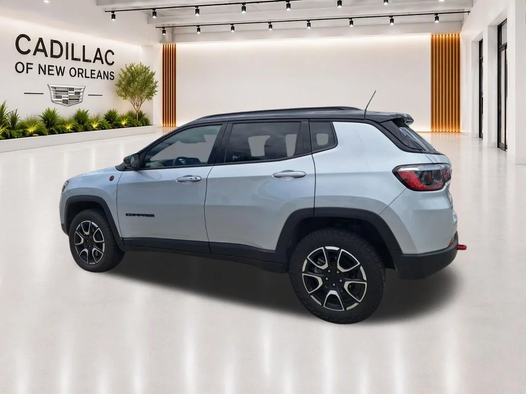 Used 2024 Silver Jeep Trailhawk image 5