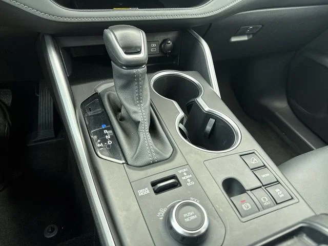 2025 Toyota Highlander XSE - Photo 19