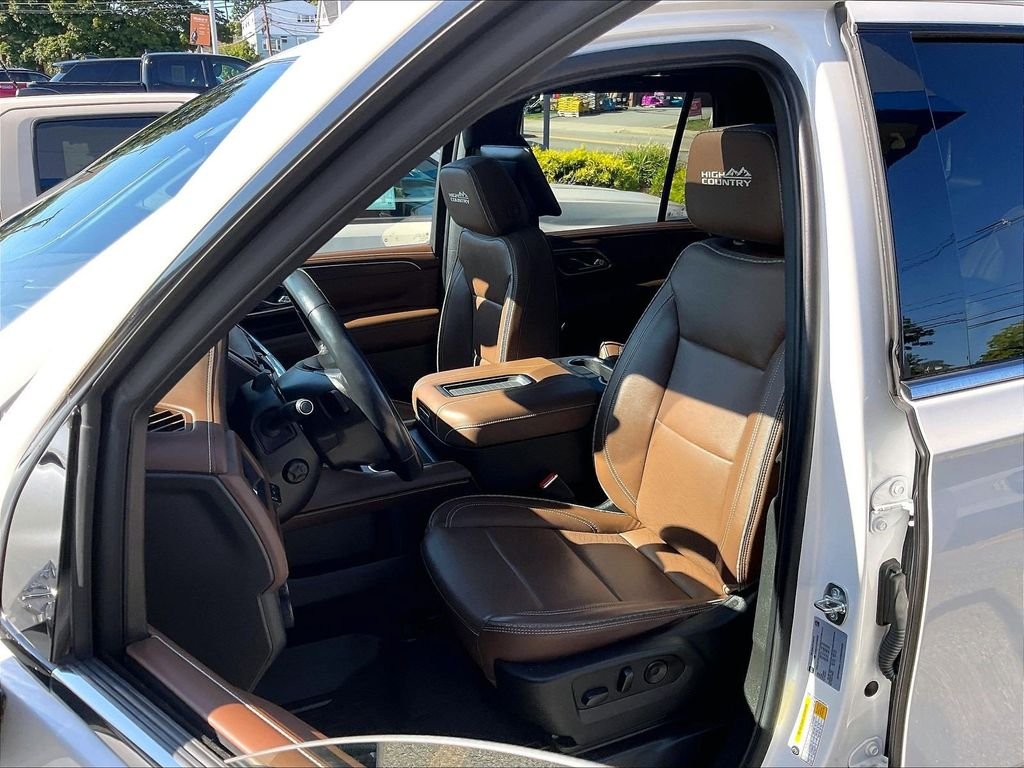 Used 2023 Beige Chevrolet High Country image 10