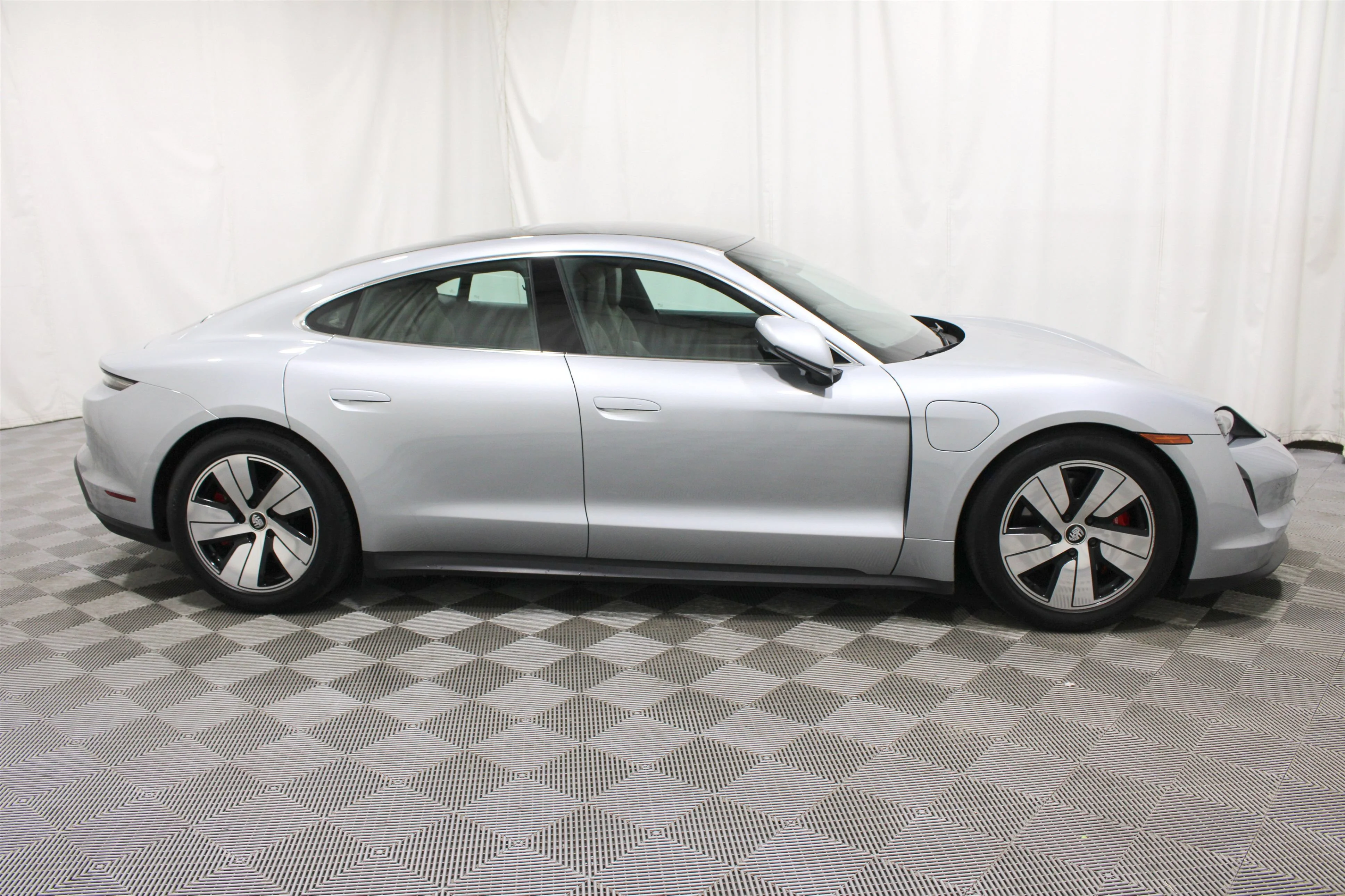 2021 Porsche Taycan S - Photo 29