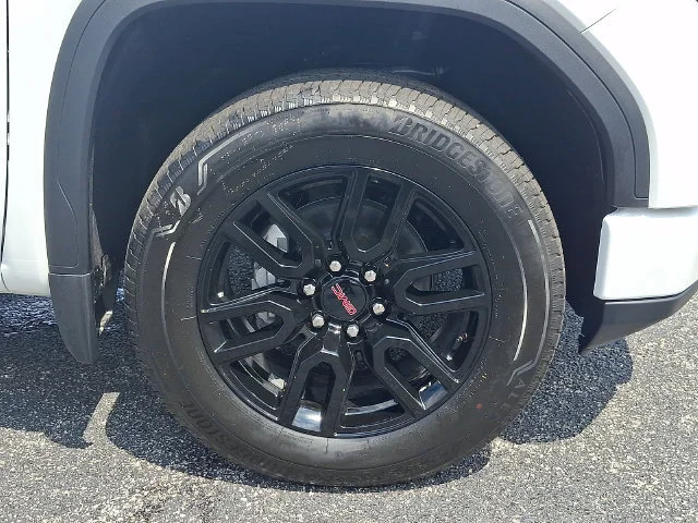 New 2026 Summit White GMC Elevation image 7