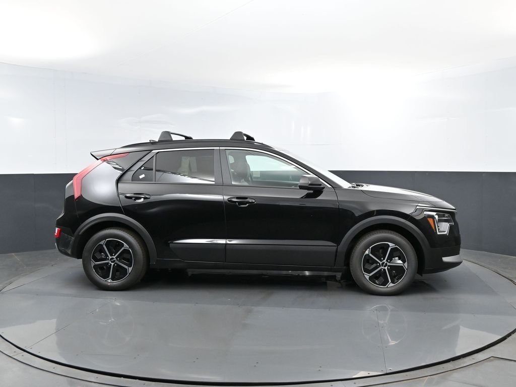 New 2026 Aurora Black Pearl Kia LX image 4
