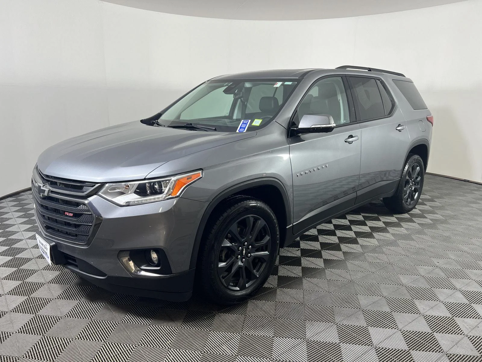 Used 2020 SATIN STEEL METALLIC Chevrolet RS image 31