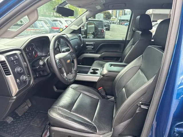 Used 2019 Deep Ocean Blue Metallic Chevrolet LTZ image 14
