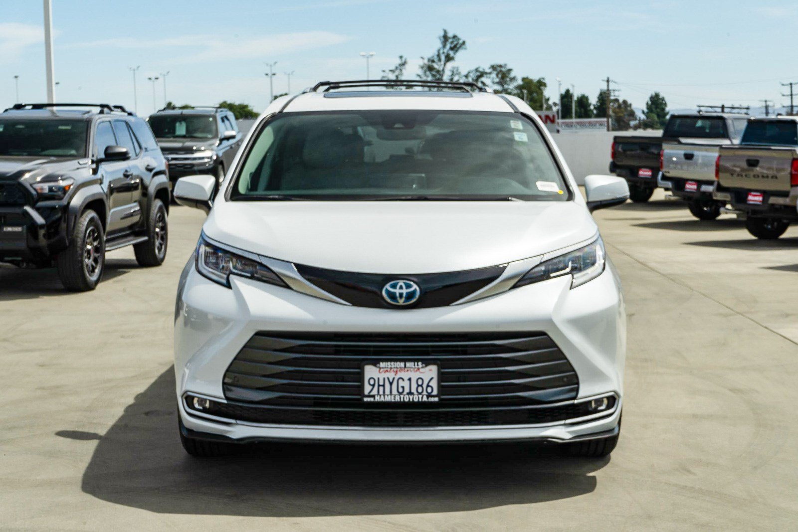 Certified Used 2023 Wind Chill Pearl Toyota Limited image 6