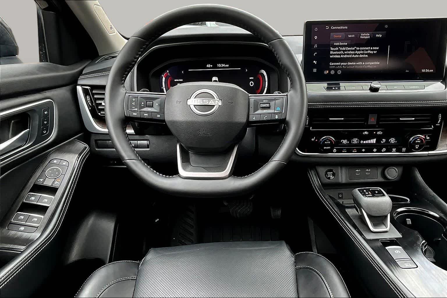 Used 2025 Super Black Nissan Platinum image 12