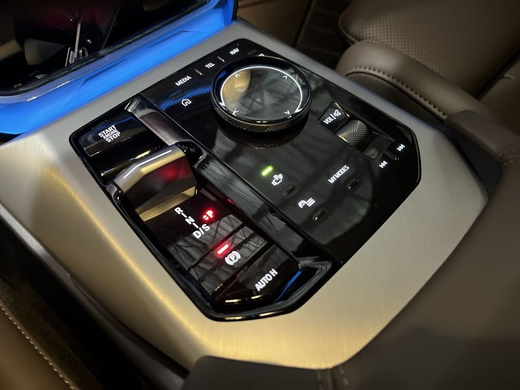 New 2026 Black Sapphire Metallic BMW M50 xDrive image 20