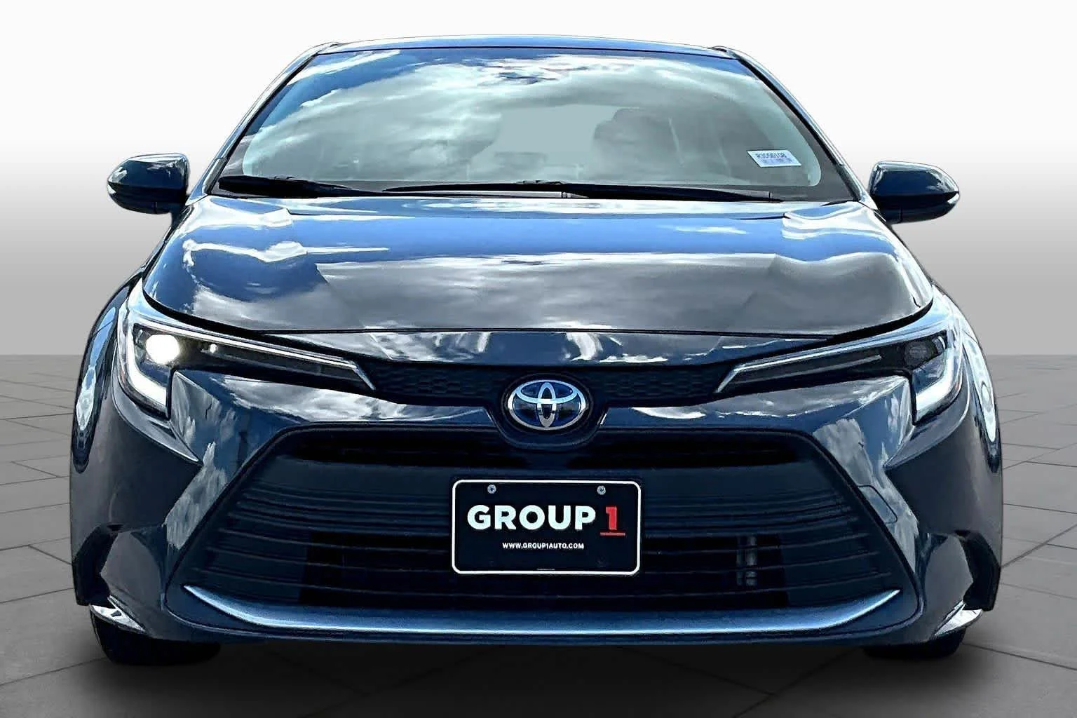 Used 2024 Underground Toyota Hybrid XLE image 4